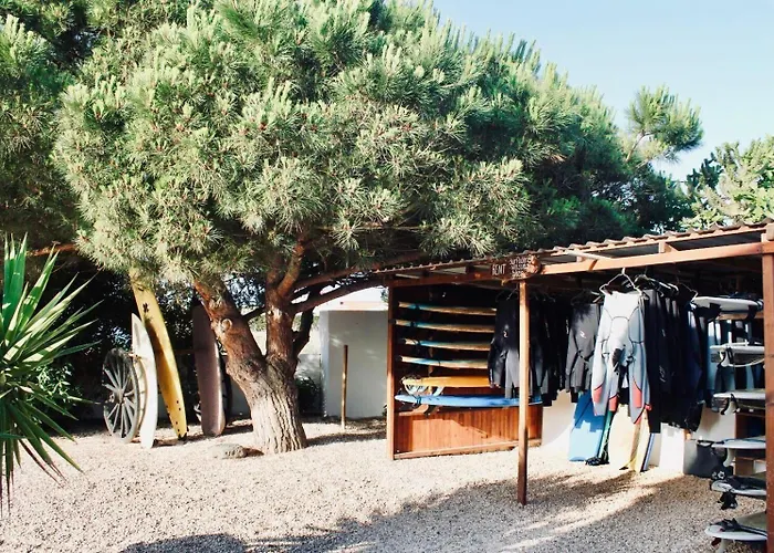 The Lighthouse Хостел Сагреш