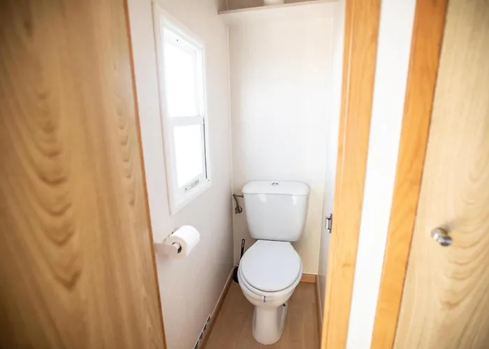 The Lighthouse Хостел *